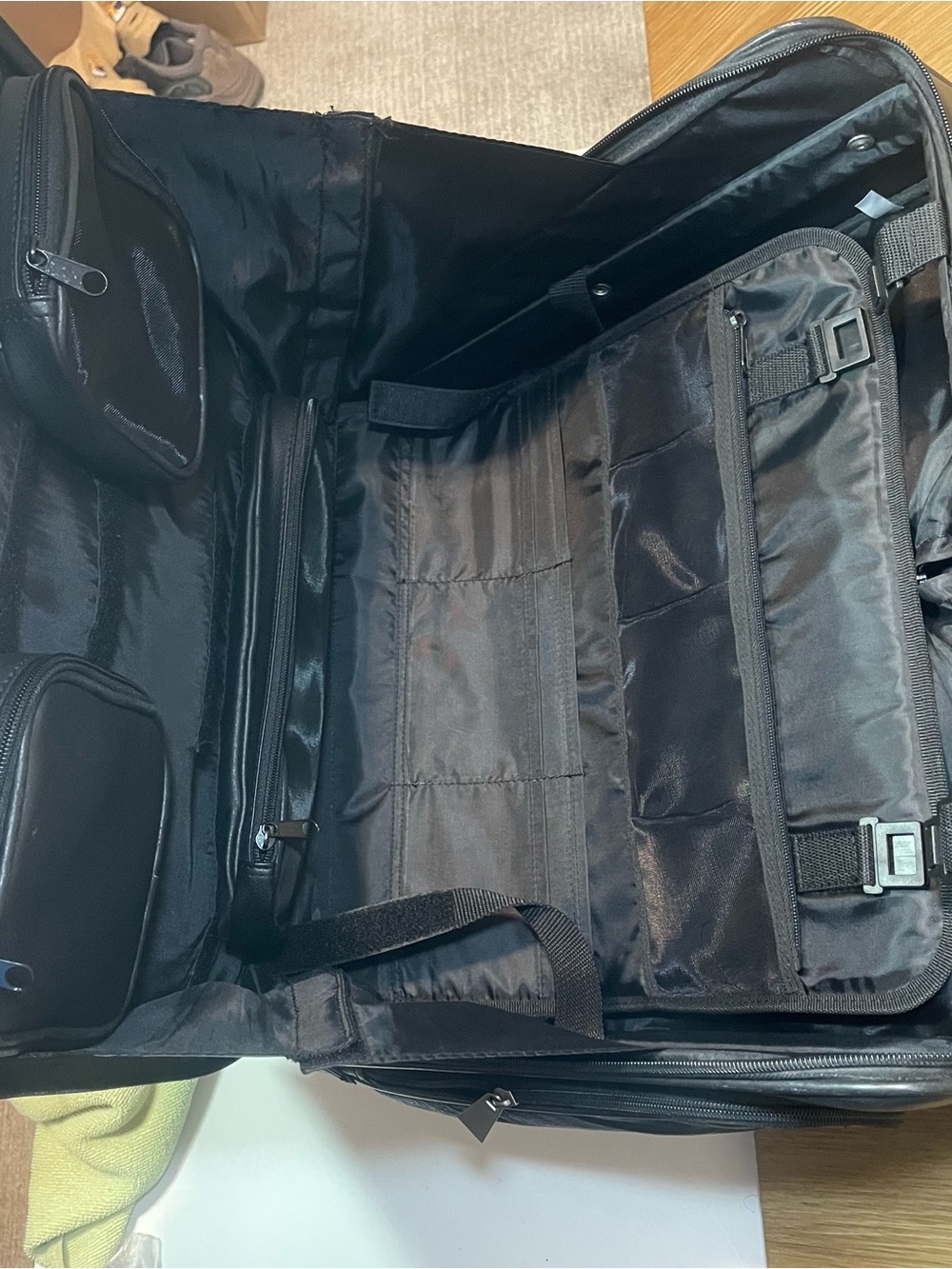 Cadillac Genuine Leather Rolling Suitcase Luggage Executive Briefcase - Picture 7 of 16